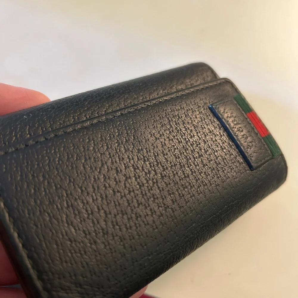 Gucci key holder with green and red Web canvas.Measurements: 4"L x 1.5"W x 2.5"H - Picture 9 of 14